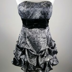 Robe Ruby Rox Juniors Taille 3 – Pin Up Sans Manches à Pois Noir, Blanc Et Rose